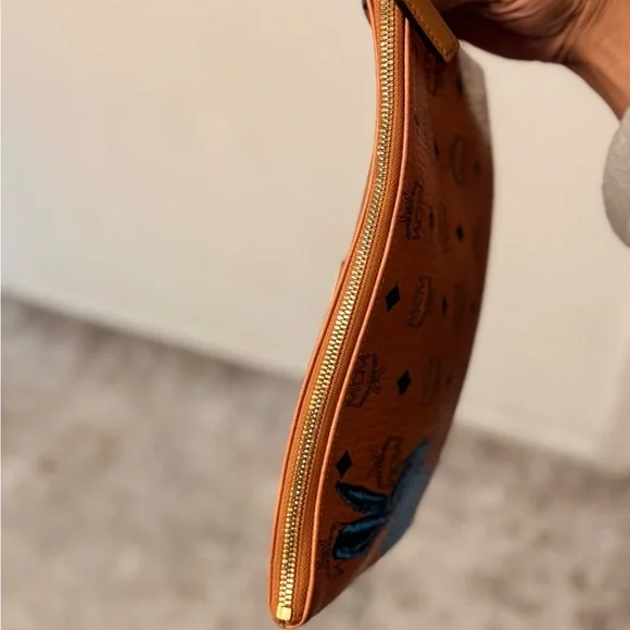 MCM Cognac Visetos Pouch with White Rabbit and Blue Detail - Picture 5 of 7